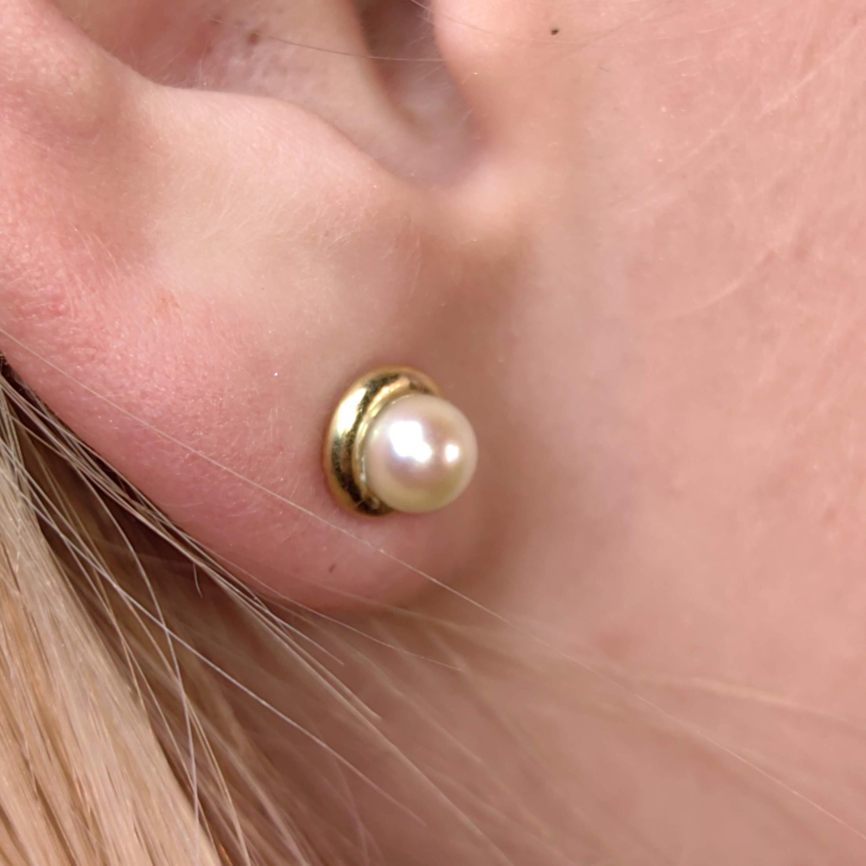 Natural Pearl Yellow Gold Earrings, Dainty Elegant Stud Vintage Antique Retro Dainty Earrings Gift for Her Present