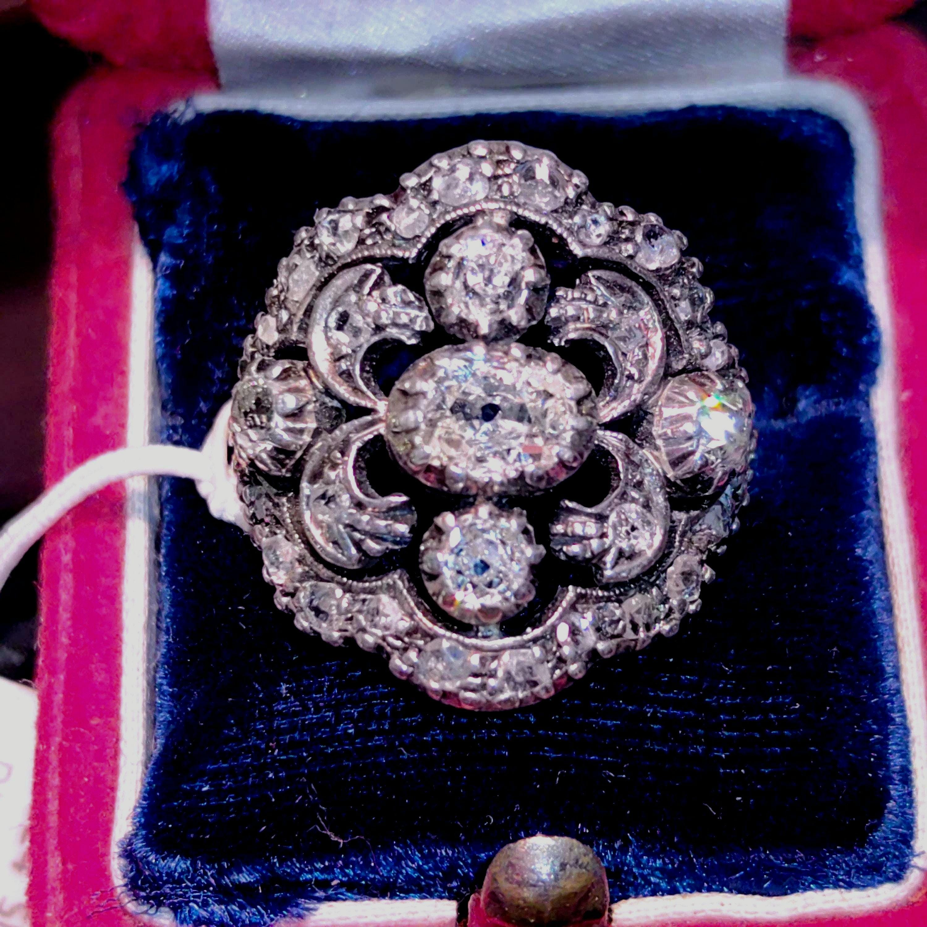 Vintage Art Deco Diamond Cocktail Ring: 18k Yellow Gold Flower Halo, Size 9.5