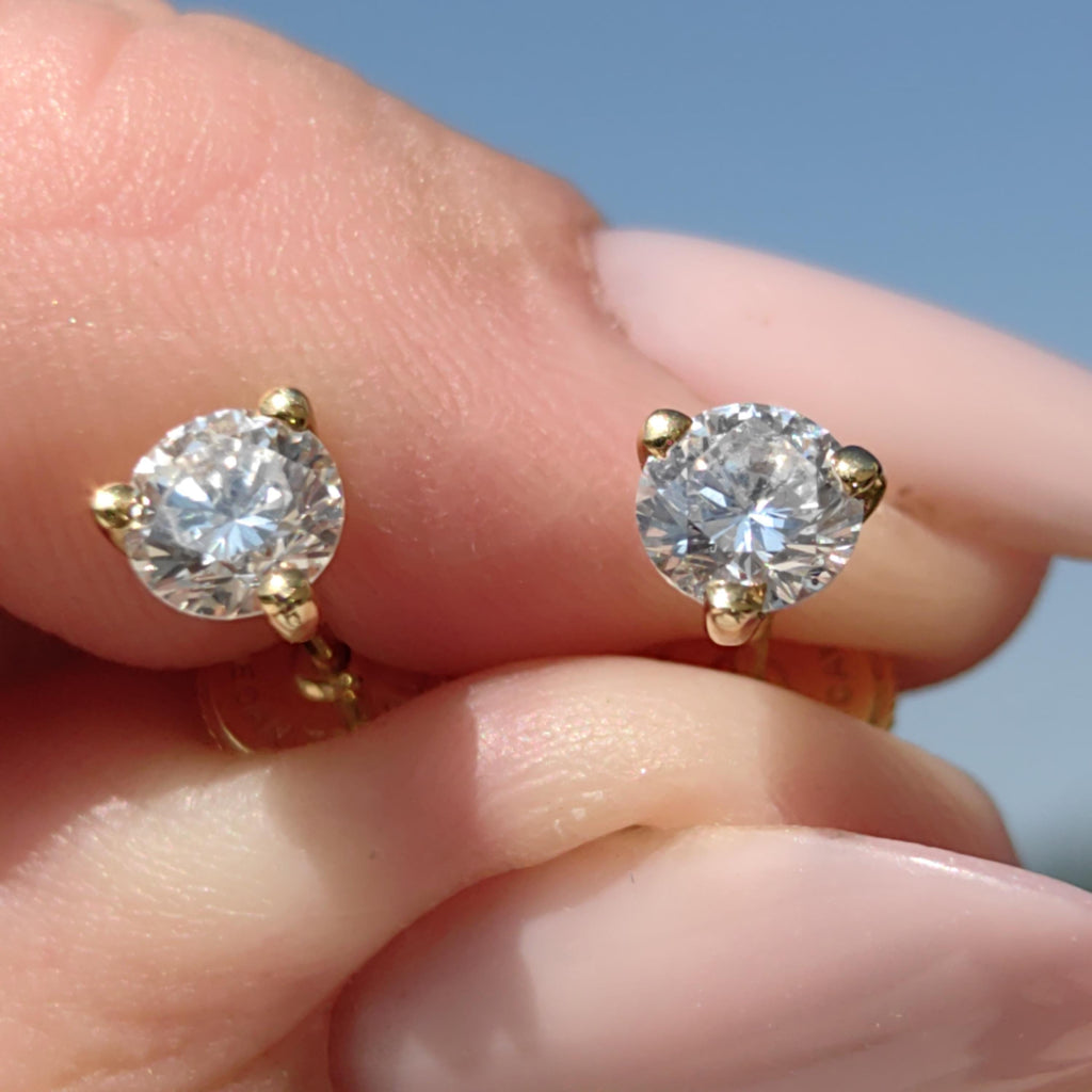 Vintage Diamond Solitaire Natural Elegant Classic Stud Earrings 18k 750 Hallmarked Yellow Gold Solitaire Earrings Gift Wedding
