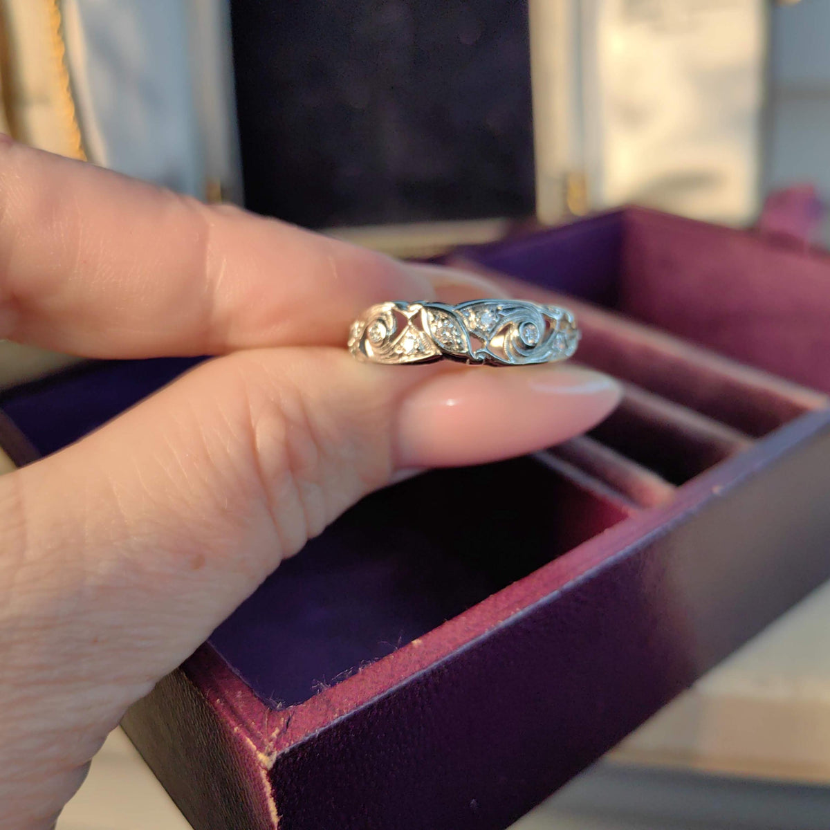 1940s Diamond Floral 18k White Gold Wedding Band Ring