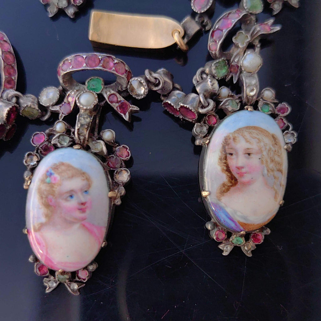 18th C. French Aristocratic Miniature Necklace: Almadin Garnet, Peridot & Pearl
