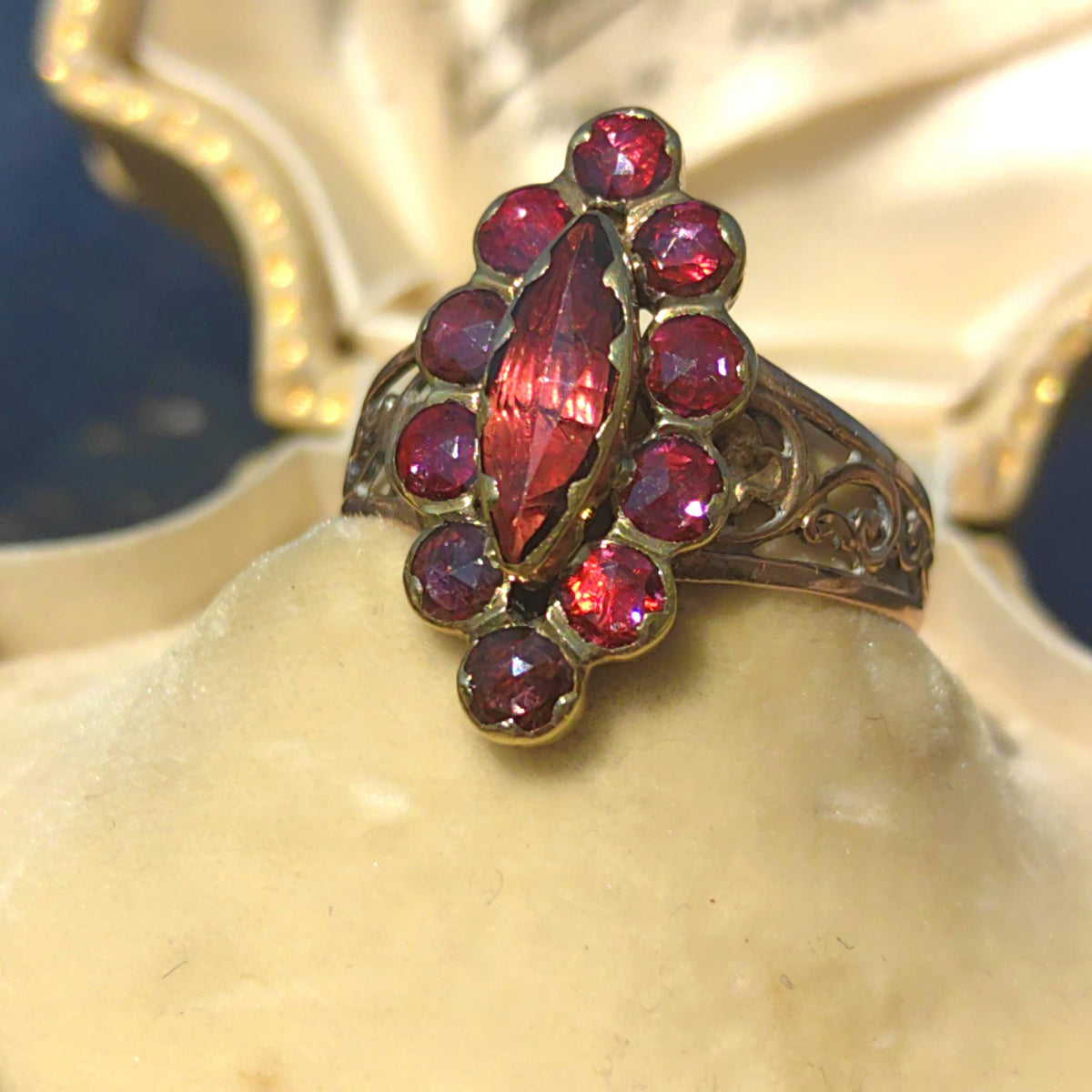 Victorian 1880s Almandine Garnet Solid 14k Yelllow Gold Elegant Statement Ring Marquise Floral Design Gift for Her Present