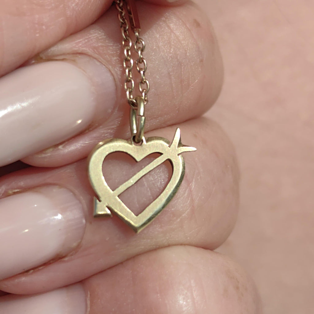 14k Yellow Gold Heart & Arrow Pendant - Antique Romantic Charm