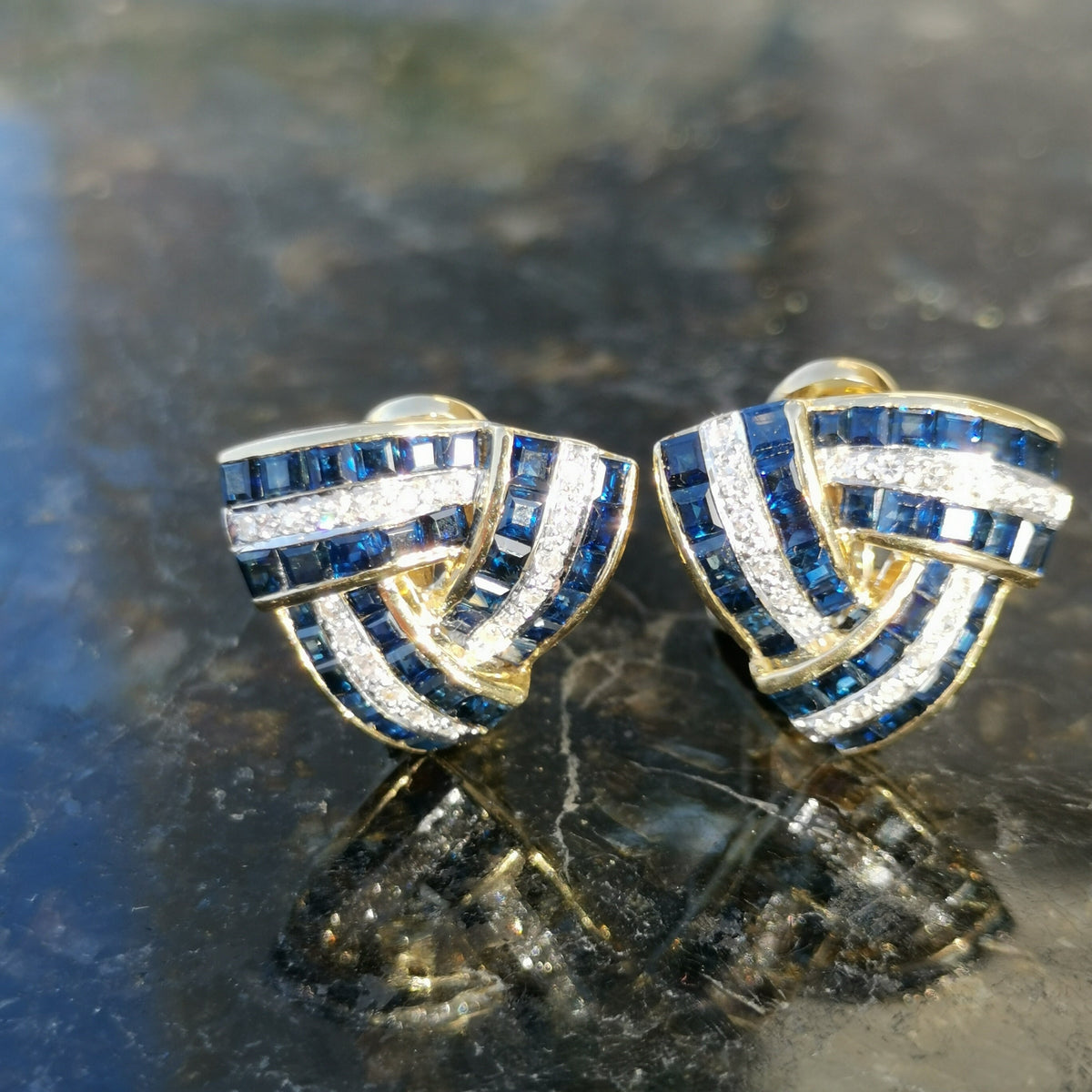Vintage Sapphire and Diamond 18K Solid Yellow Gold Statement Geometric Triangle  Pyramid Stud Earrings