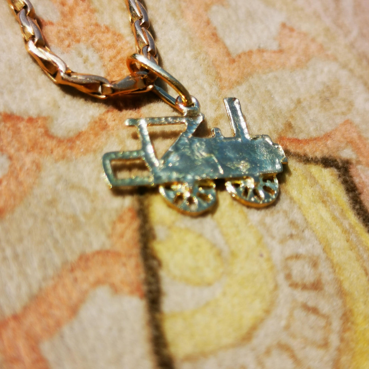 Vintage 18k Solid Yellow Gold Train Pendant: Antique Railway Charm