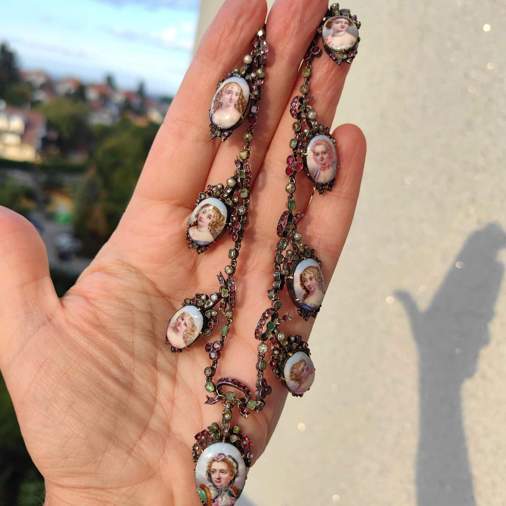 18th C. French Aristocratic Miniature Necklace: Almadin Garnet, Peridot & Pearl