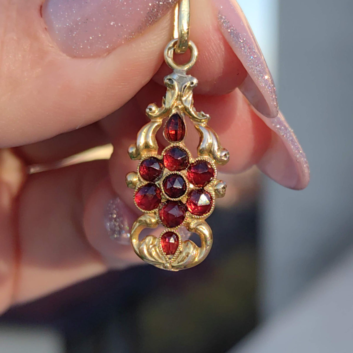 14k Gold Garnet Floral Pendant Necklace: Antique Victorian Charm