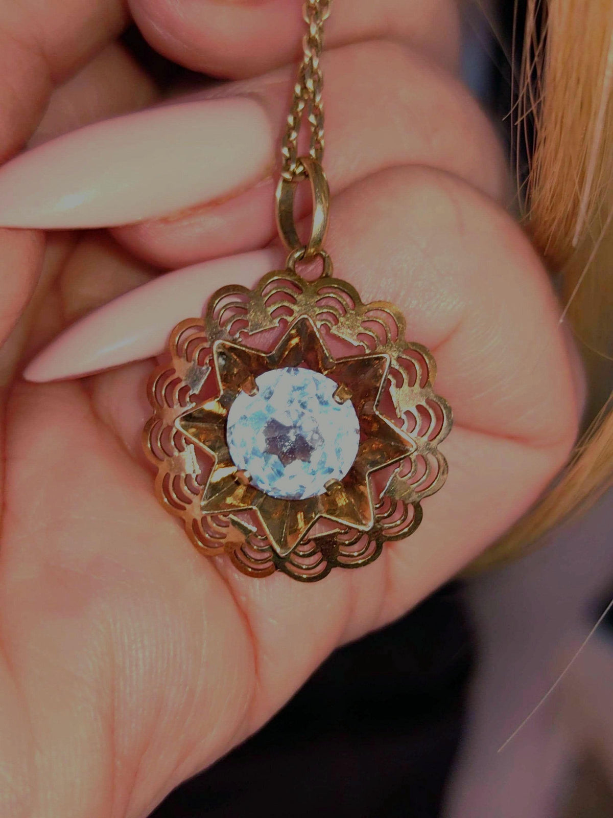 Vintage 14k Yellow Gold Star Pendant: Lab Aquamarine Art Deco