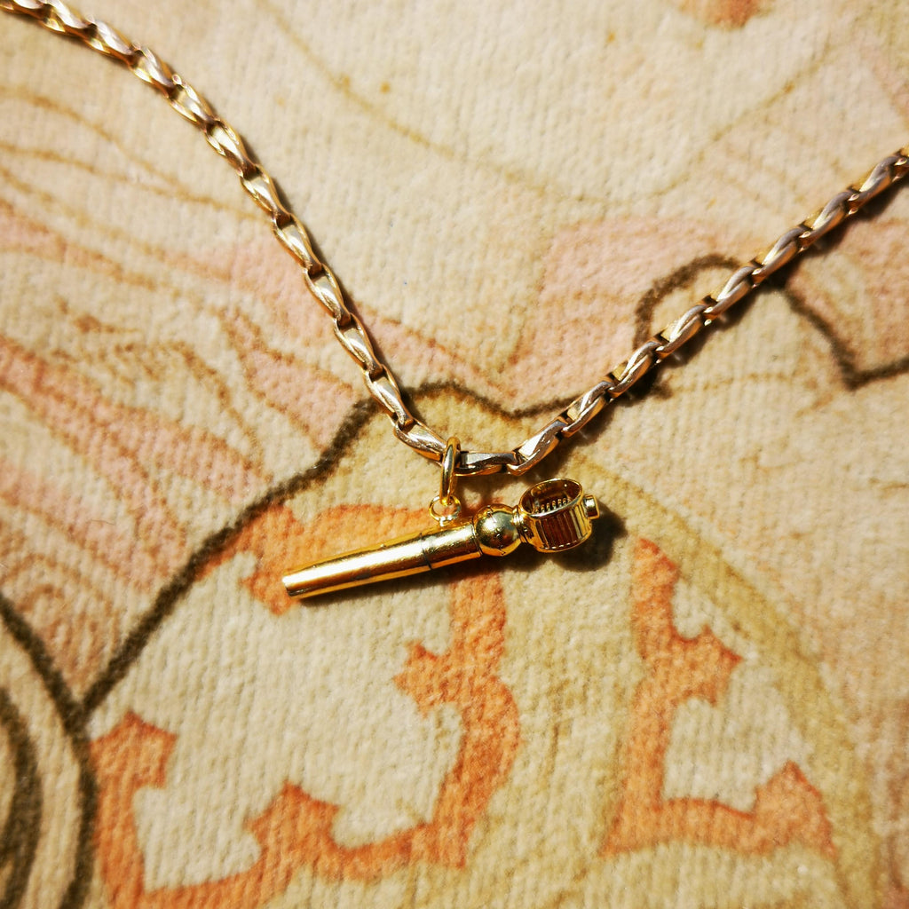 Antique 18k Gold Pocket Watch Key Pendant: Handcrafted Fob Charm