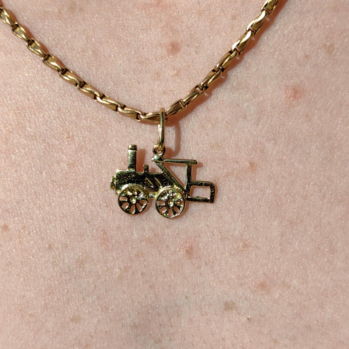 Vintage 18k Solid Yellow Gold Train Pendant: Antique Railway Charm