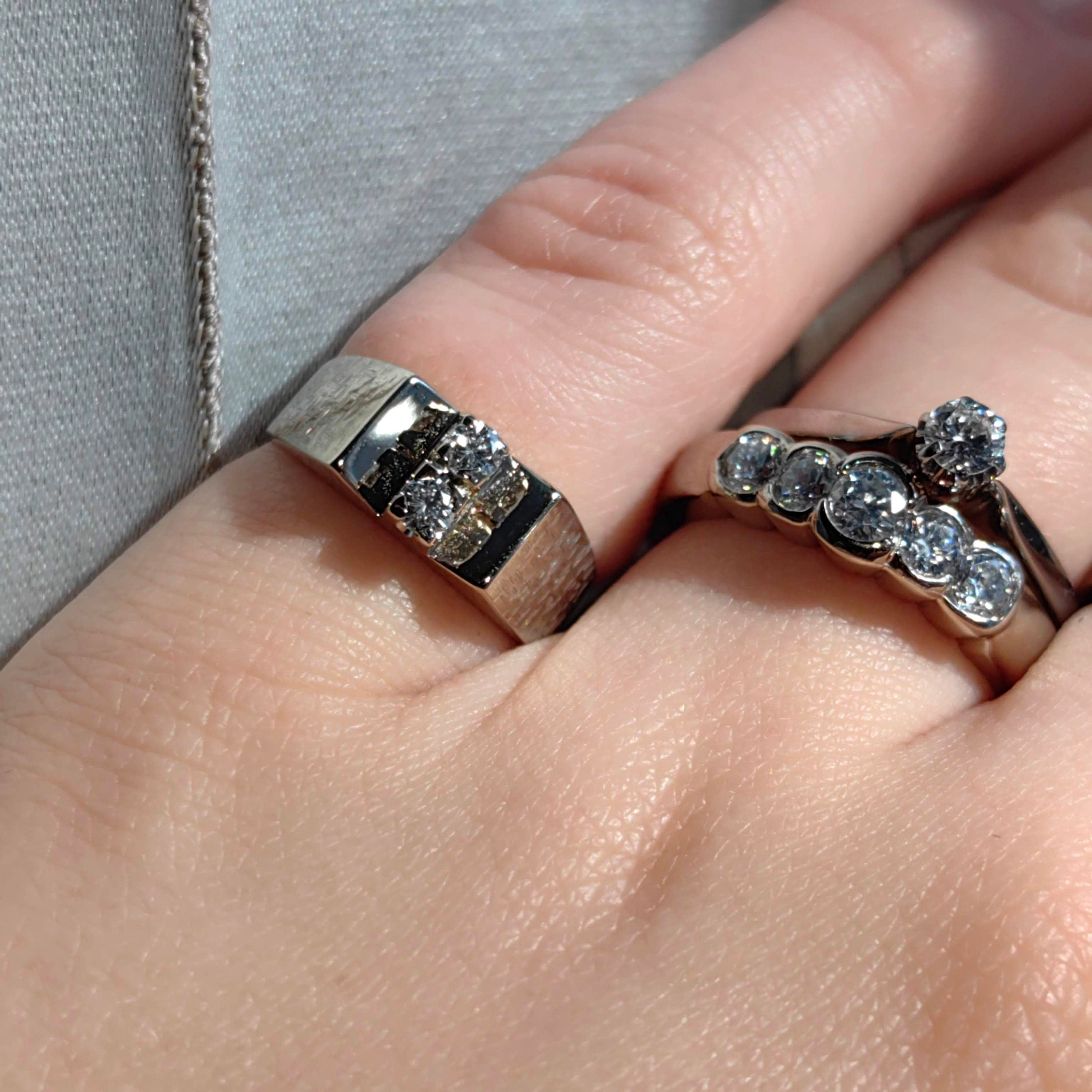 Vintage Cubic Zirconia 10k Gold Half Eternity Bezel Set Wedding Band Ring Promise Ring