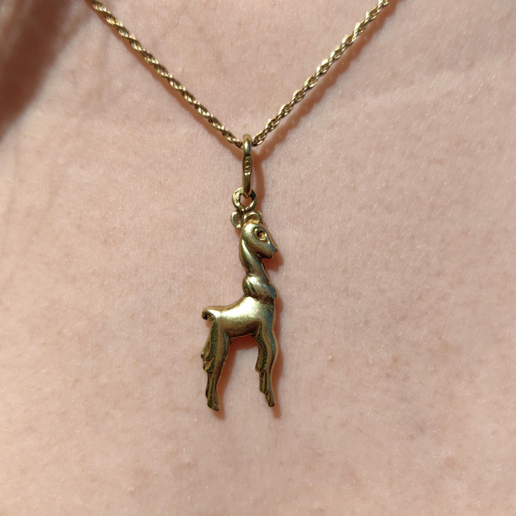 Vintage 14k Yellow Gold Deer Pendant: Elegant Forest Charm
