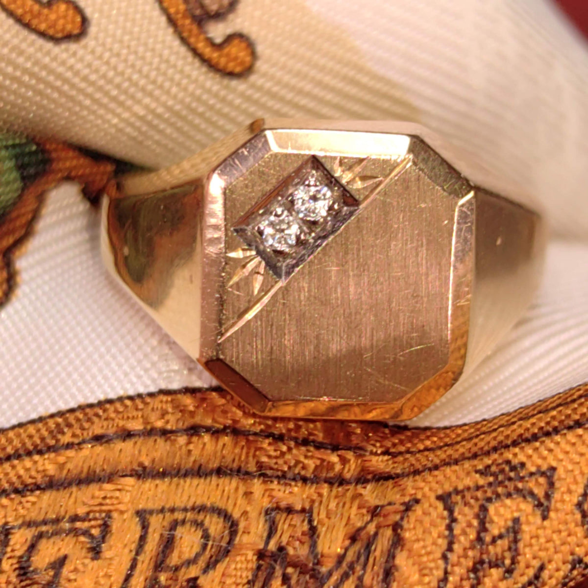 Diamond 18k Yellow Gold Ring: Minimalist Vintage Square Statement