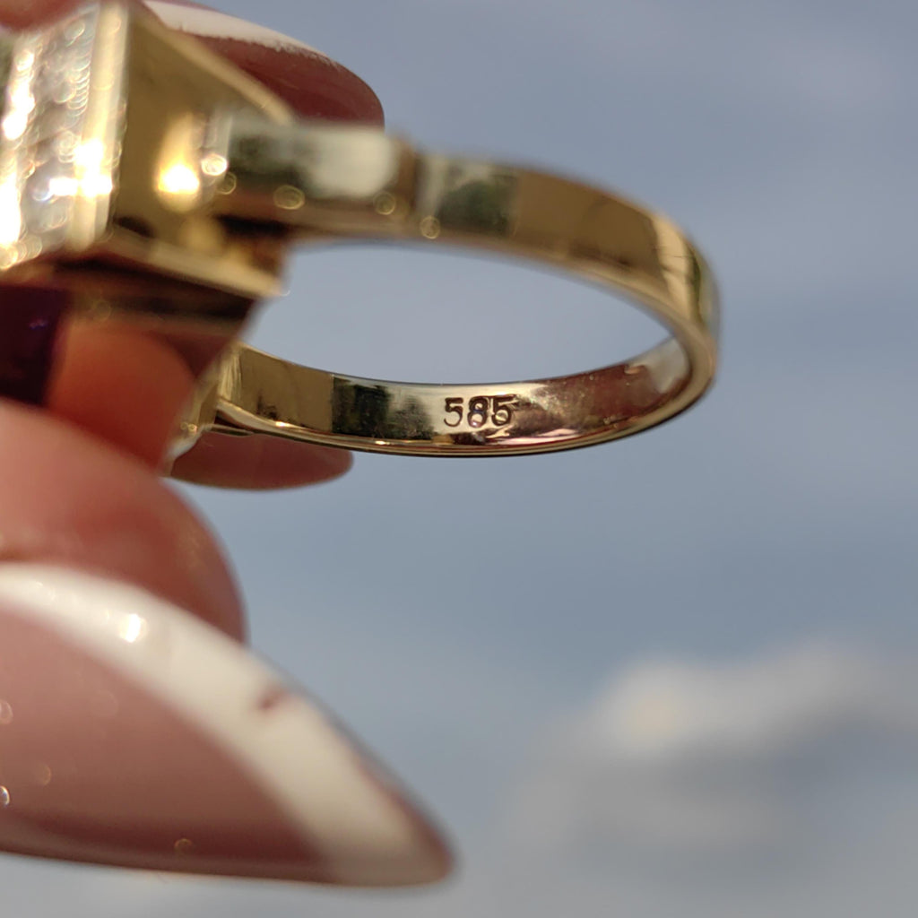 Art Deco Amethyst Cocktail Ring: 14k Yellow Gold Diamond Accent