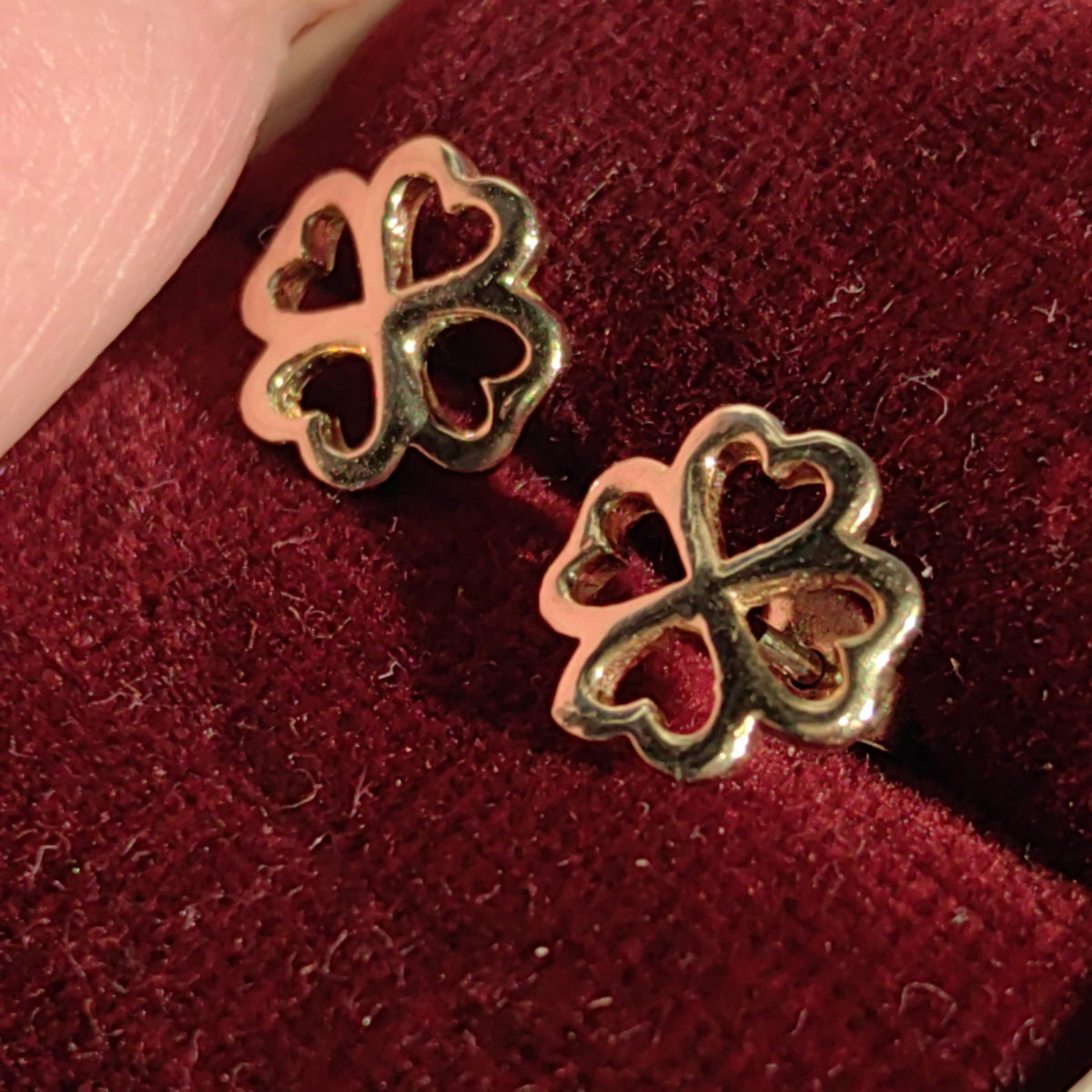 Clover Vintage 14k Solid Yellow Gold Elegant Openwork Design Dainty Stud Earrings  Push Back Closure Earrings Gift for Her Present