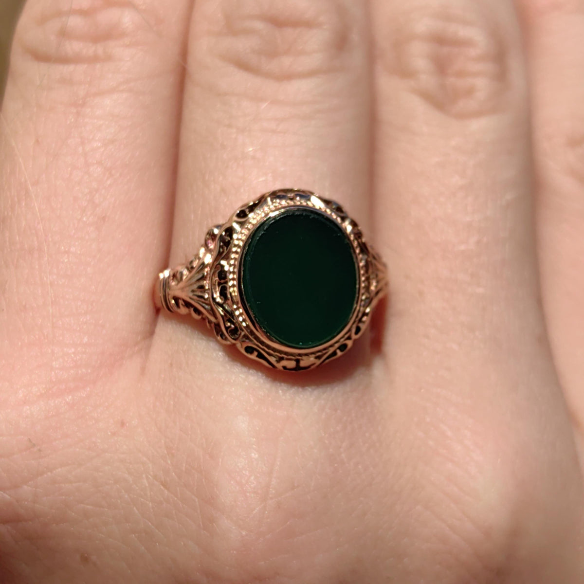 Vintage Chrysoprase Ring: 14k Yellow Gold Floral Solitaire, Size 10