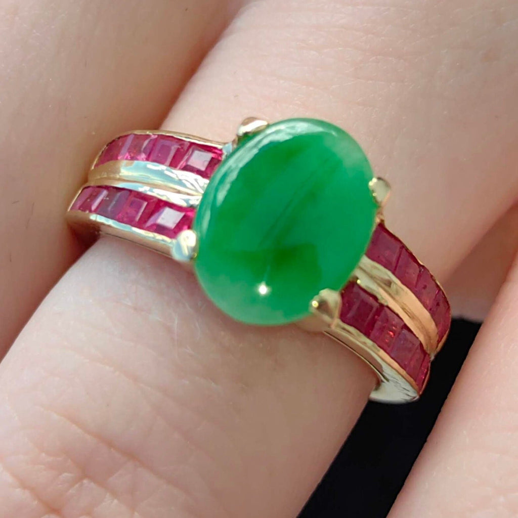 Vintage 18K Gold Jadeite & Ruby Cocktail Ring - Hungarian Hallmarks