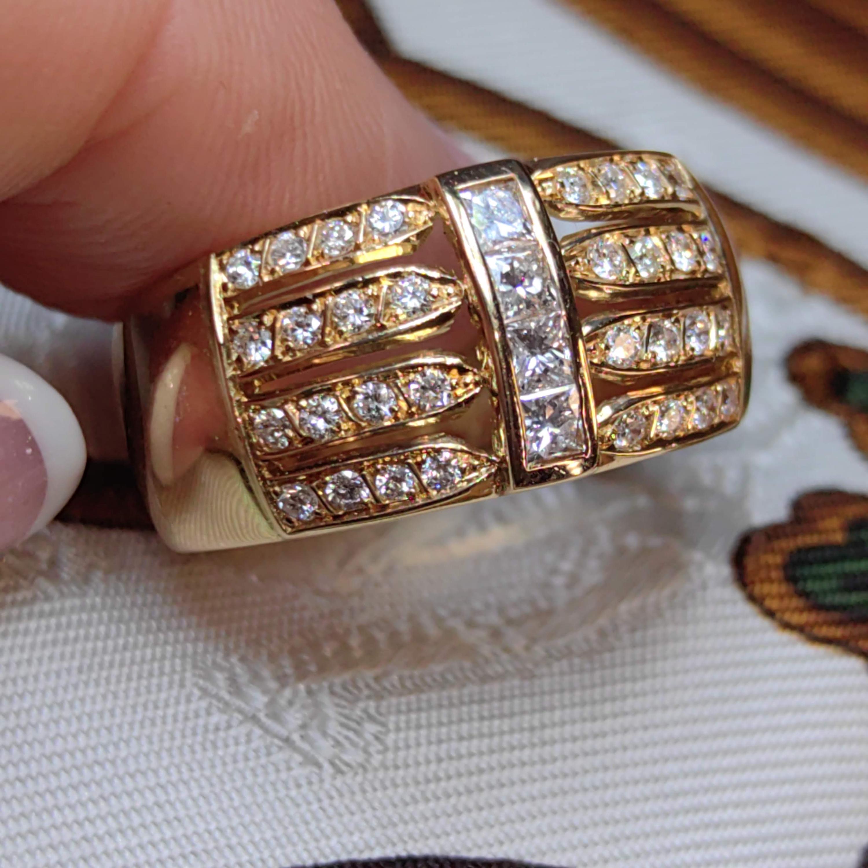 18k Yellow Gold Diamond Ring: Vintage 1980s Unisex Band