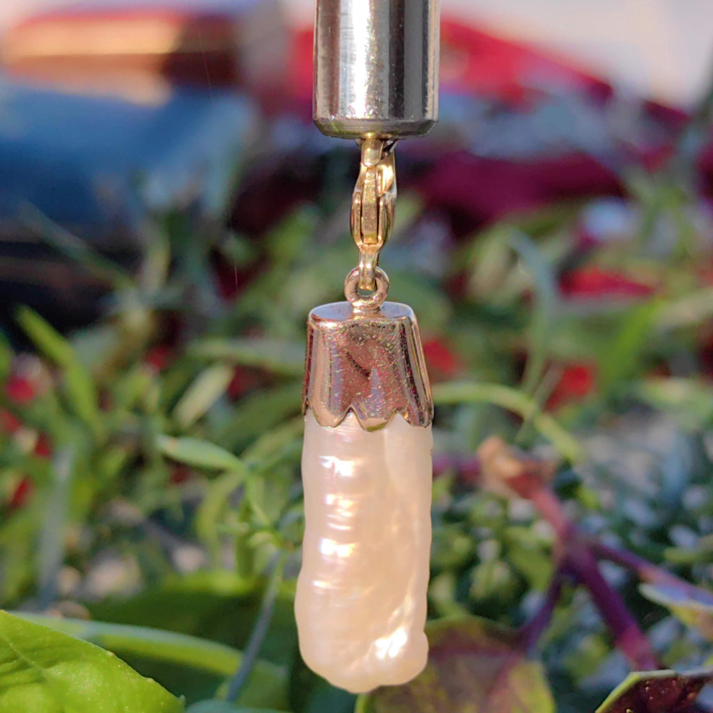 Vintage 1930s Art Deco Pearl Pendant: 14K Yellow Gold Charm