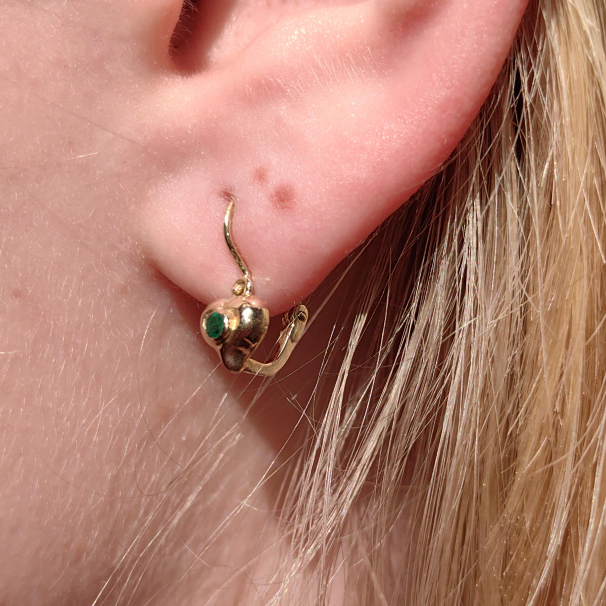 14k 585 Hallmarked Gold Heart Natural Emerald Solid Hallmarked Yellow Champagne 1950s Mid Century Dormouse Gift for her Antique Earrings