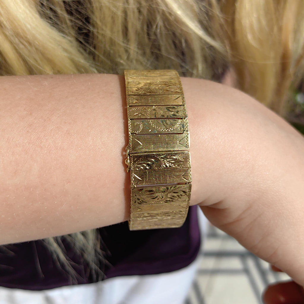 14k Yellow Gold Floral Link Bracelet: Antique Hand Chiseled Bangle, 1920s 25.9gr Solid, 19.5 cm long