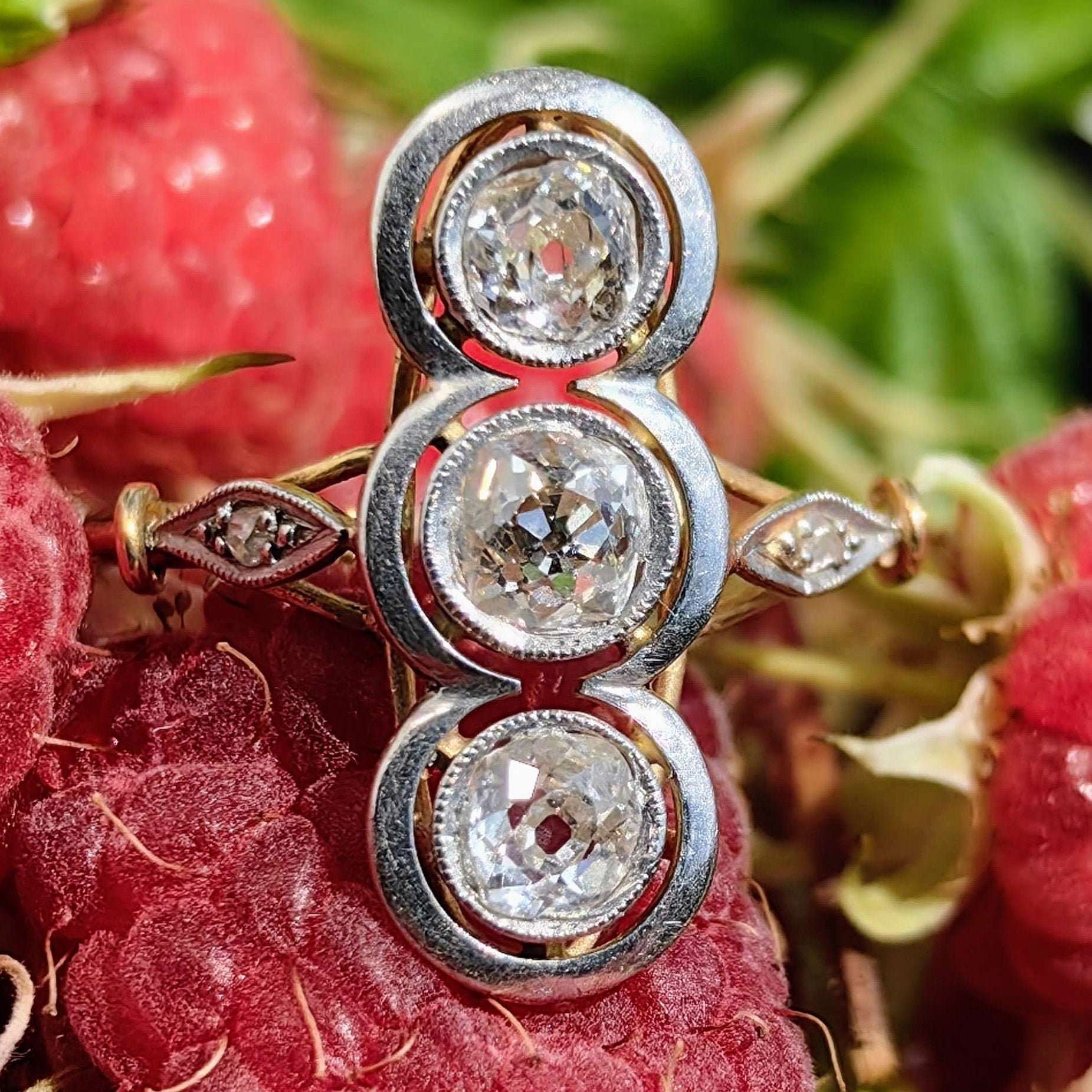 Art Nouveau Vintage Antique Diamond Gold Ring