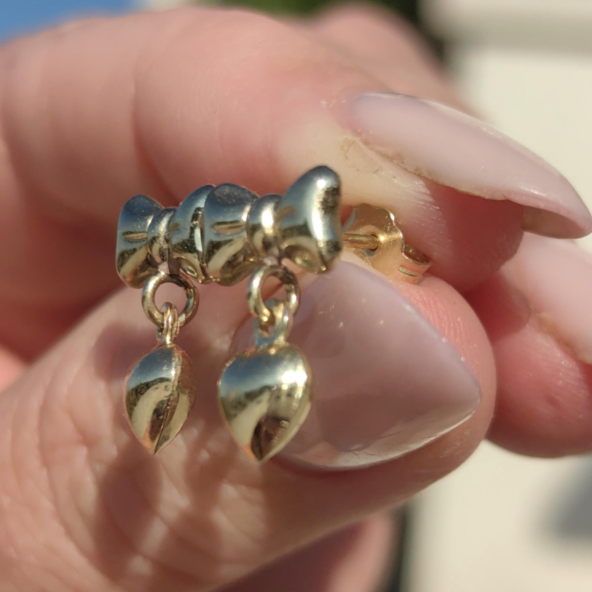 Vintage 14K Solid Yellow Gold Bow Heart Shaped Dainty Earrings Romantic Dangle Studs Push Back Closure Drop Earrings