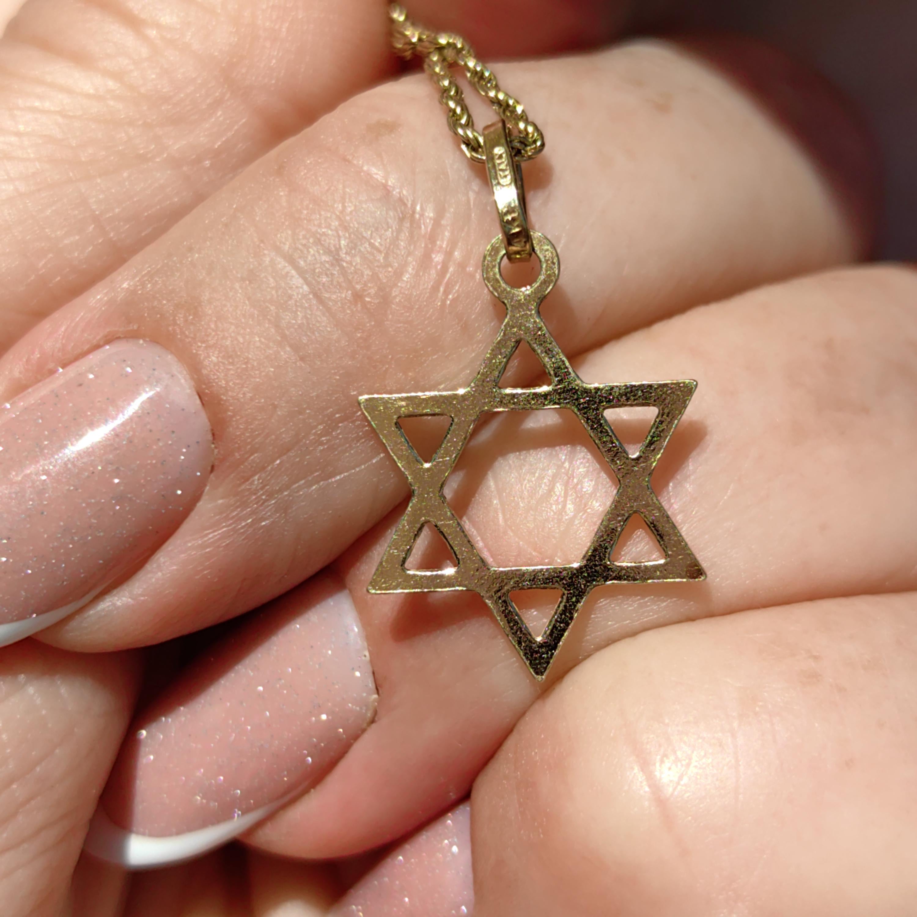 Vintage 14k Gold Star of David Pendant: Chiseled Judaica Charm