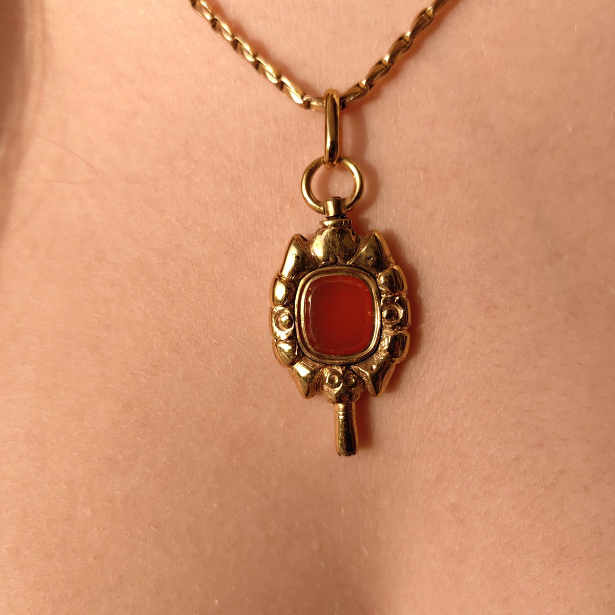 Antique 18k Yellow Gold Agate Pendant: 18th Century Pocket Watch Key Fob