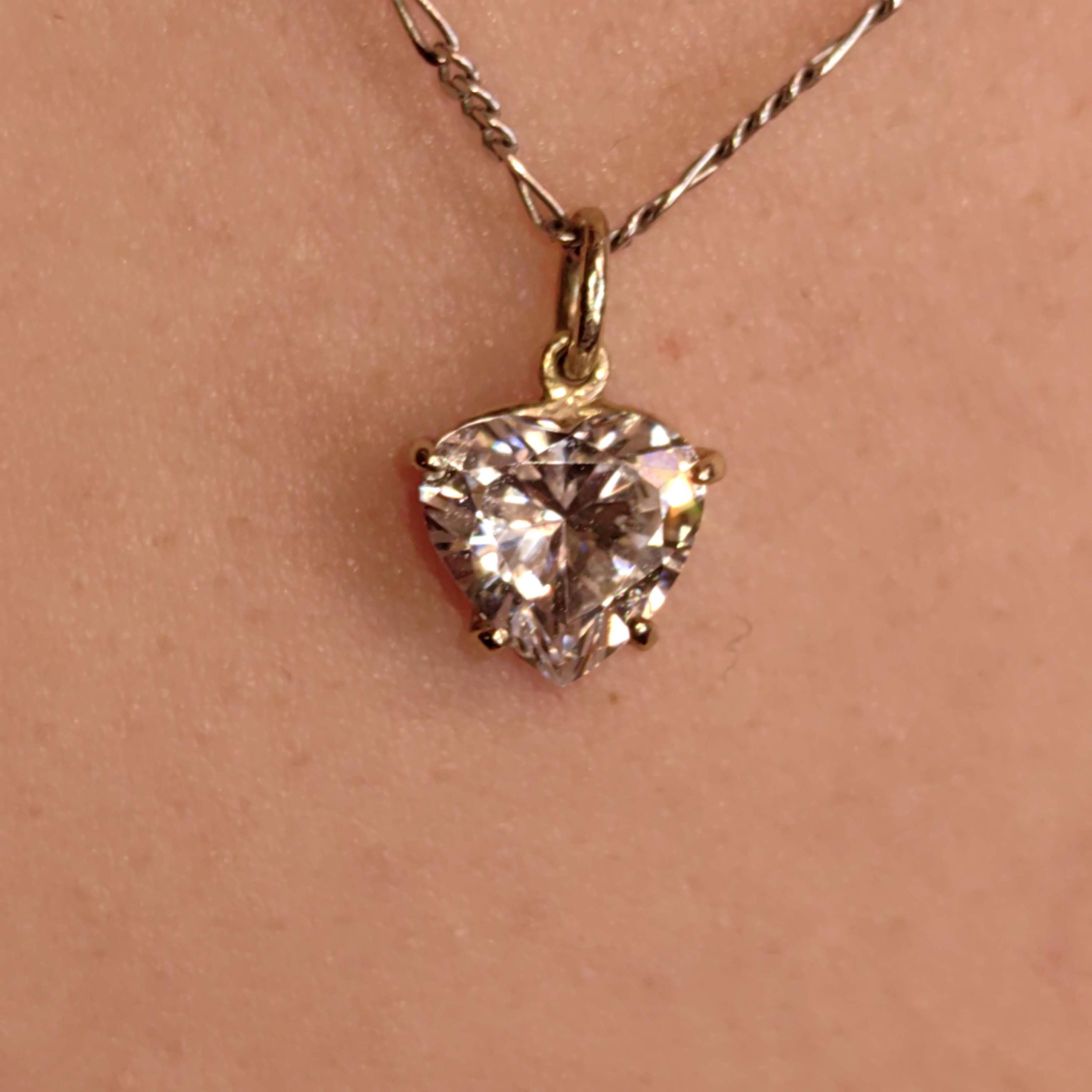 18k Solid White Gold Heart Shaped Necklace Pendant Crystal Cubic Zirconia Bracelet Love Charm Elegant Gift for Her Vintage Dangle