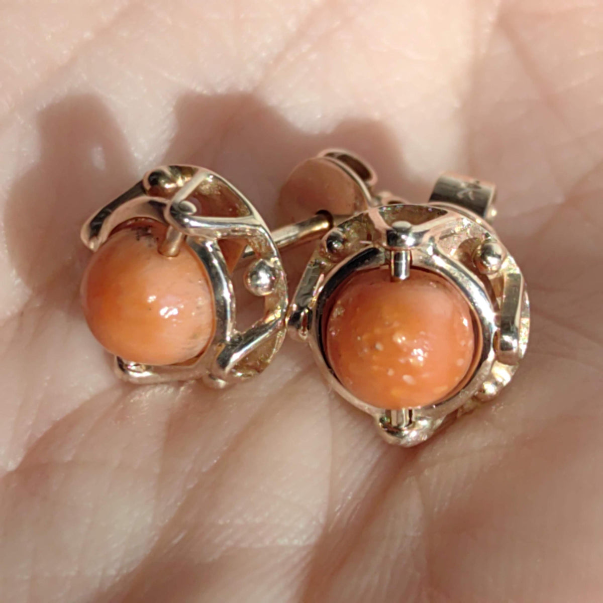Vintage 14k Gold Coral Stud Earrings: Art Deco Style