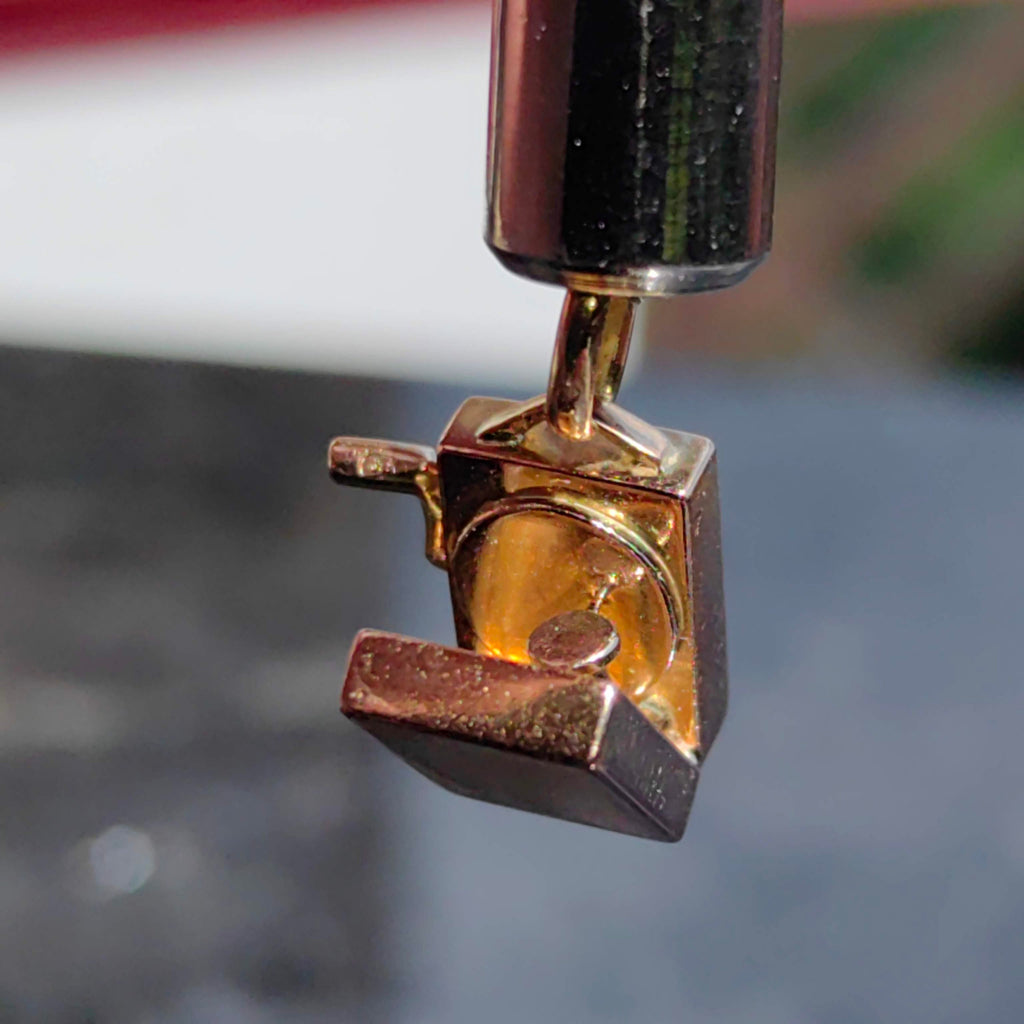 Vintage 18k Gold Gramophone Pendant: Antique Turntable Charm