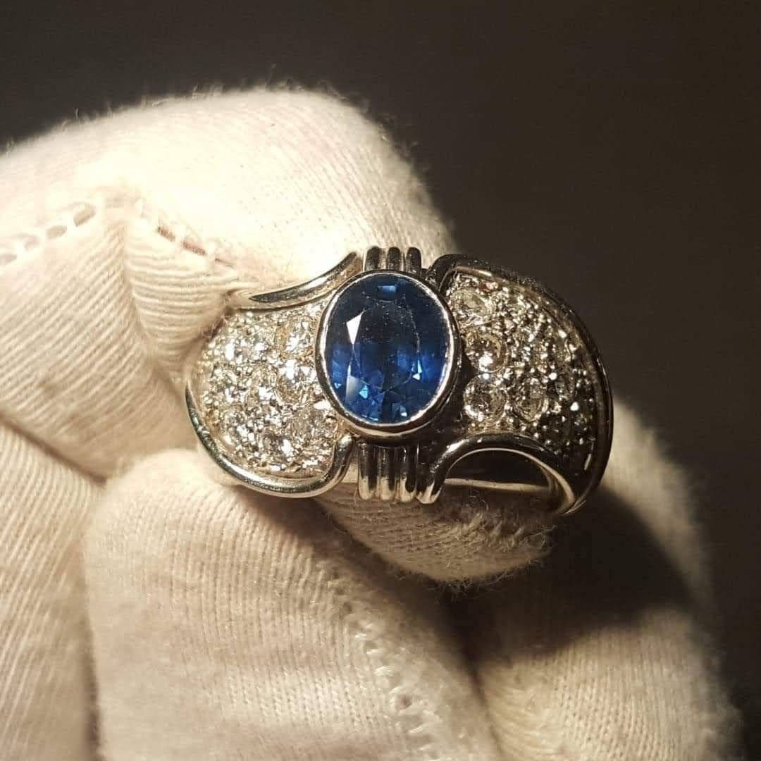 Sapphire ring