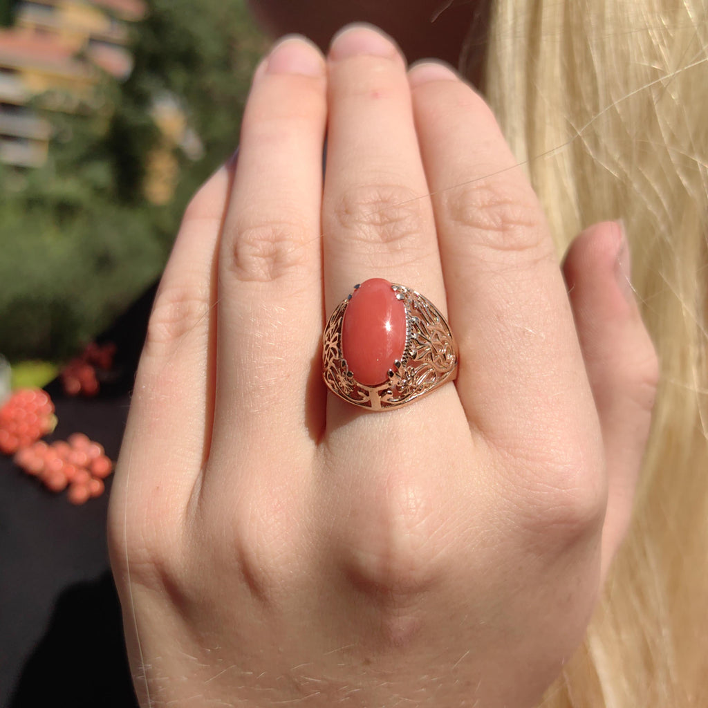 Mediterranean Red Coral Ring: 14k Champagne Gold, Mid-Century Cabochon