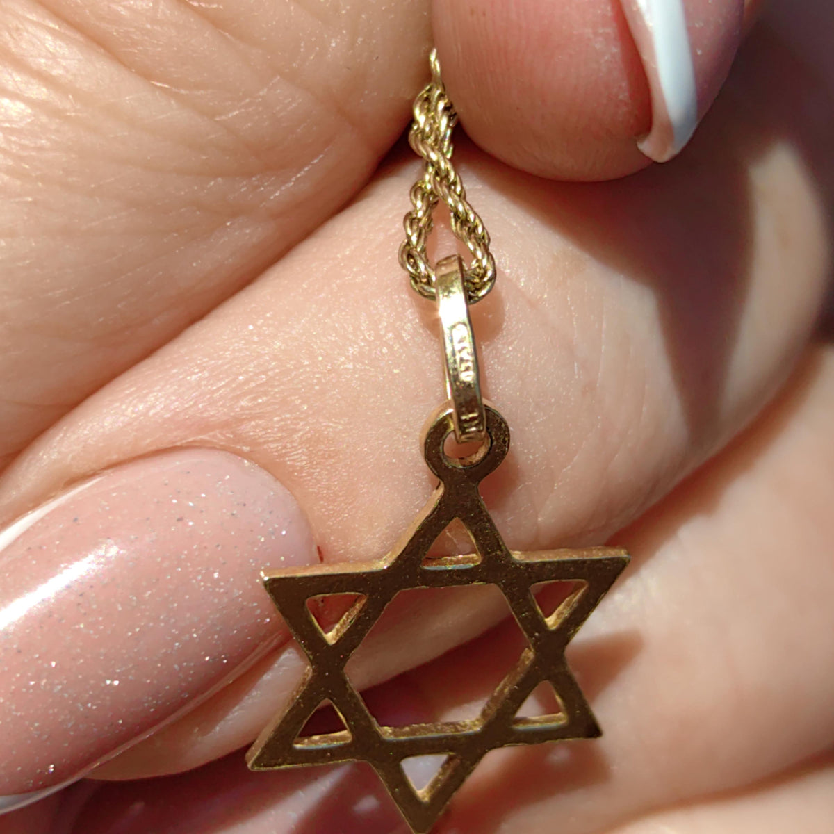 Vintage 14k Gold Star of David Pendant: Chiseled Judaica Charm
