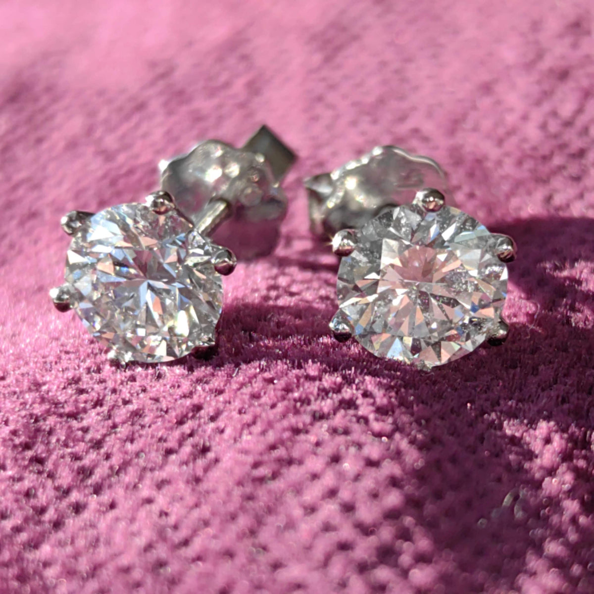 2.04CT Lab Diamond 18k White Gold Stud Earrings: Elegant Solitaire