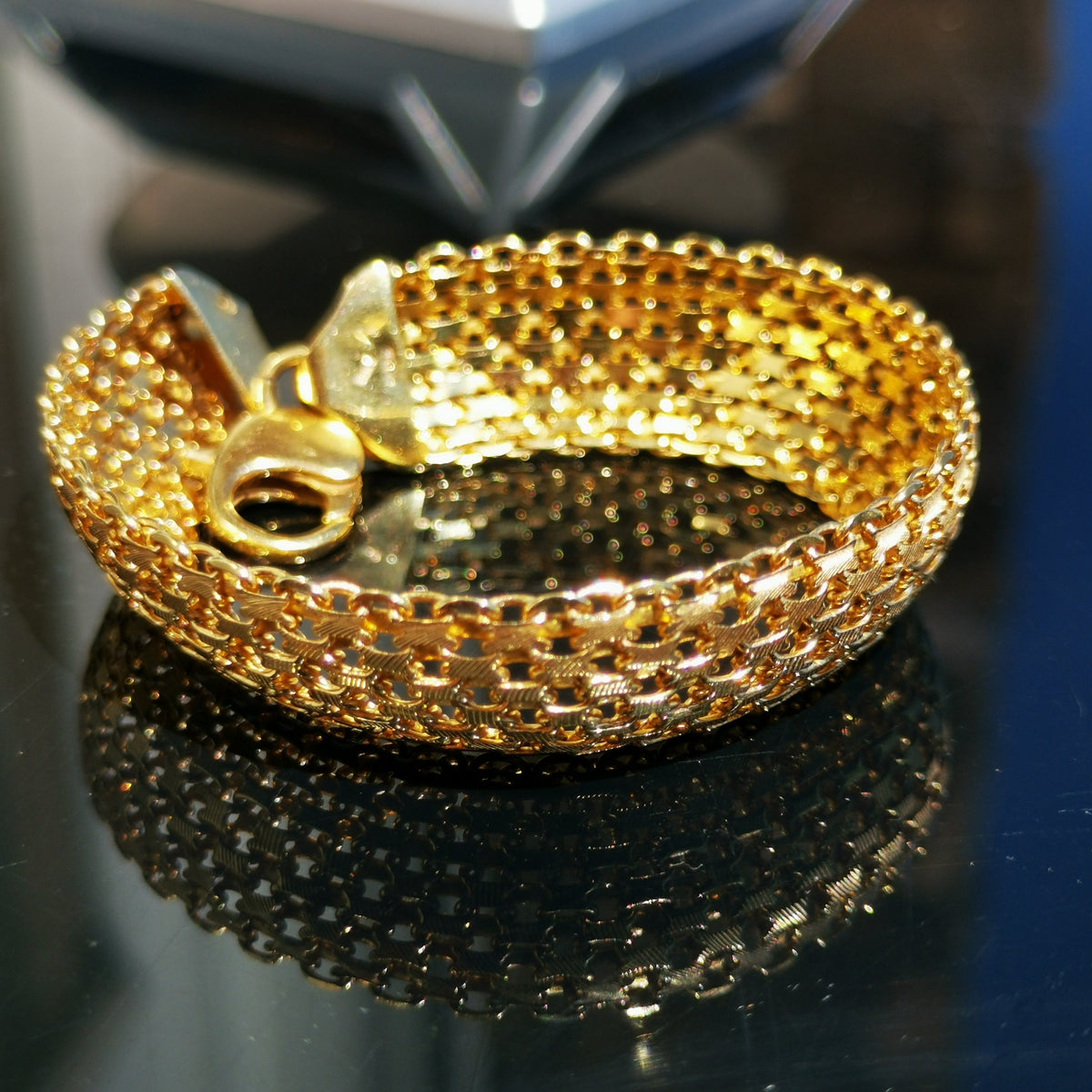 Vintage 1960s Italy 14k Solid Yellow Gold Wide Handmade Thick Chain Statement Elegant Bracelet Gift Present
