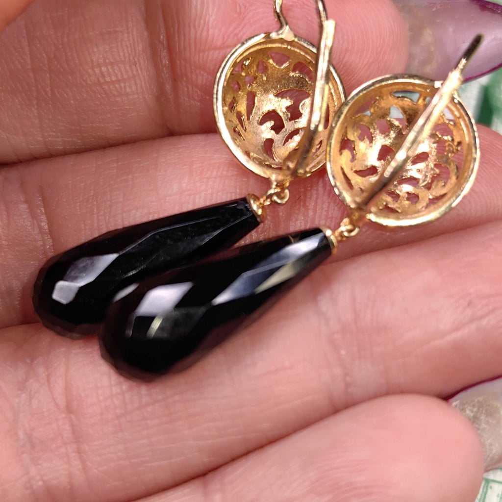Vintage 14k Gold Black Onyx Dangle Earrings: Elegant 1940s Jewelry