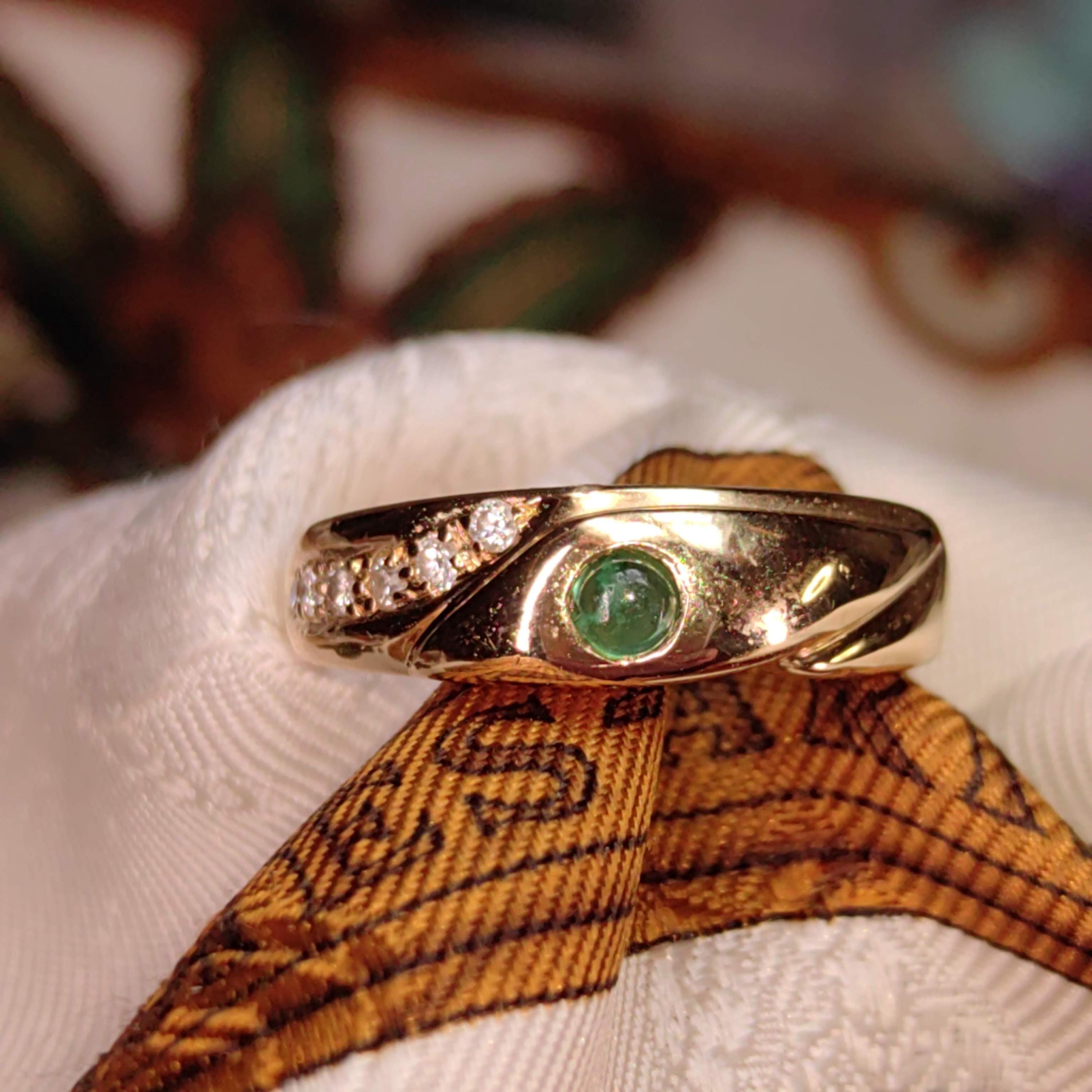 Vintage 18k Gold Emerald Diamond Ring: Dainty Stackable Band