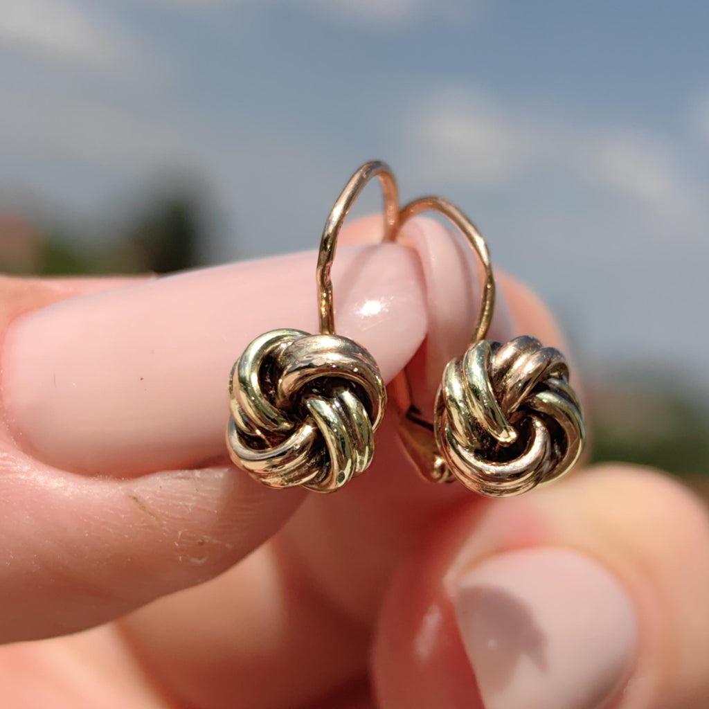Vintage 14K Two-Tone Gold Braided Knot Earrings: 1940s Lever Back Sleepers