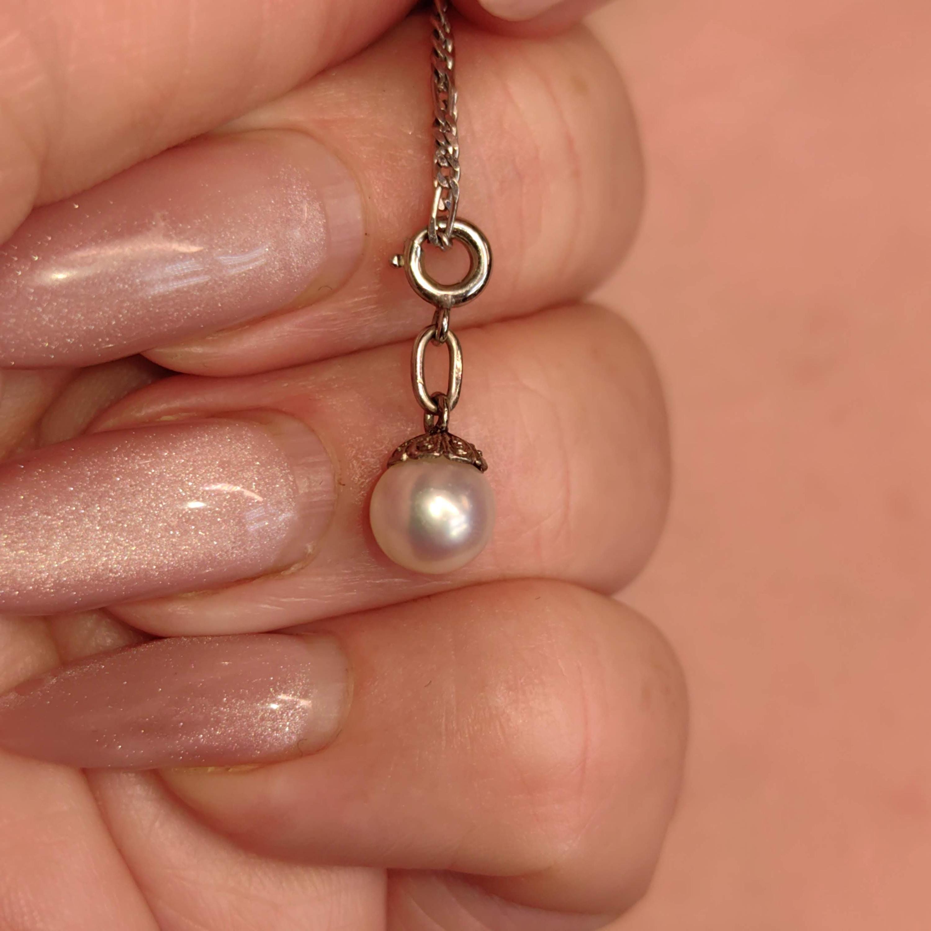Pearl 14k Solid Yellow Gold 1940s Dainty Elegant Drop Shaped Pendant, Pearl Antique Vintage Charm