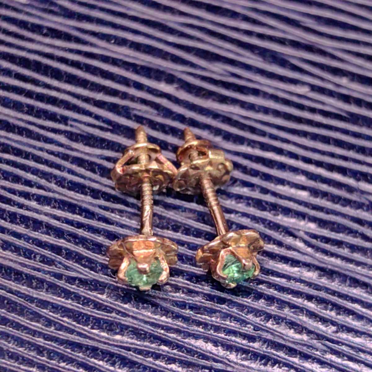 Victorian Natural Emerald 9k Yellow Gold  Floral Stud Tiny Earrings 1880s Vintage Dainty Gift for Her Present for girl Screw Back Closure.