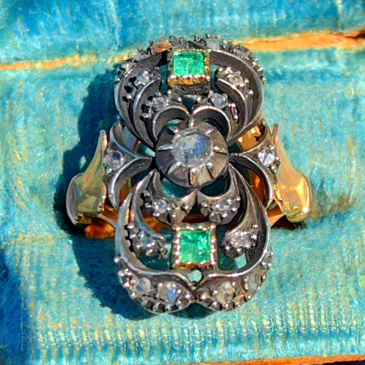 Art Deco Natural Green Emerald Rose Diamond in Silver Setting Elegant Ring 14k Gold & Silver, 1940s Vintage Antique Gift for Her