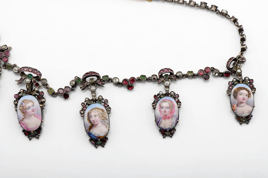 18th C. French Aristocratic Miniature Necklace: Almadin Garnet, Peridot & Pearl