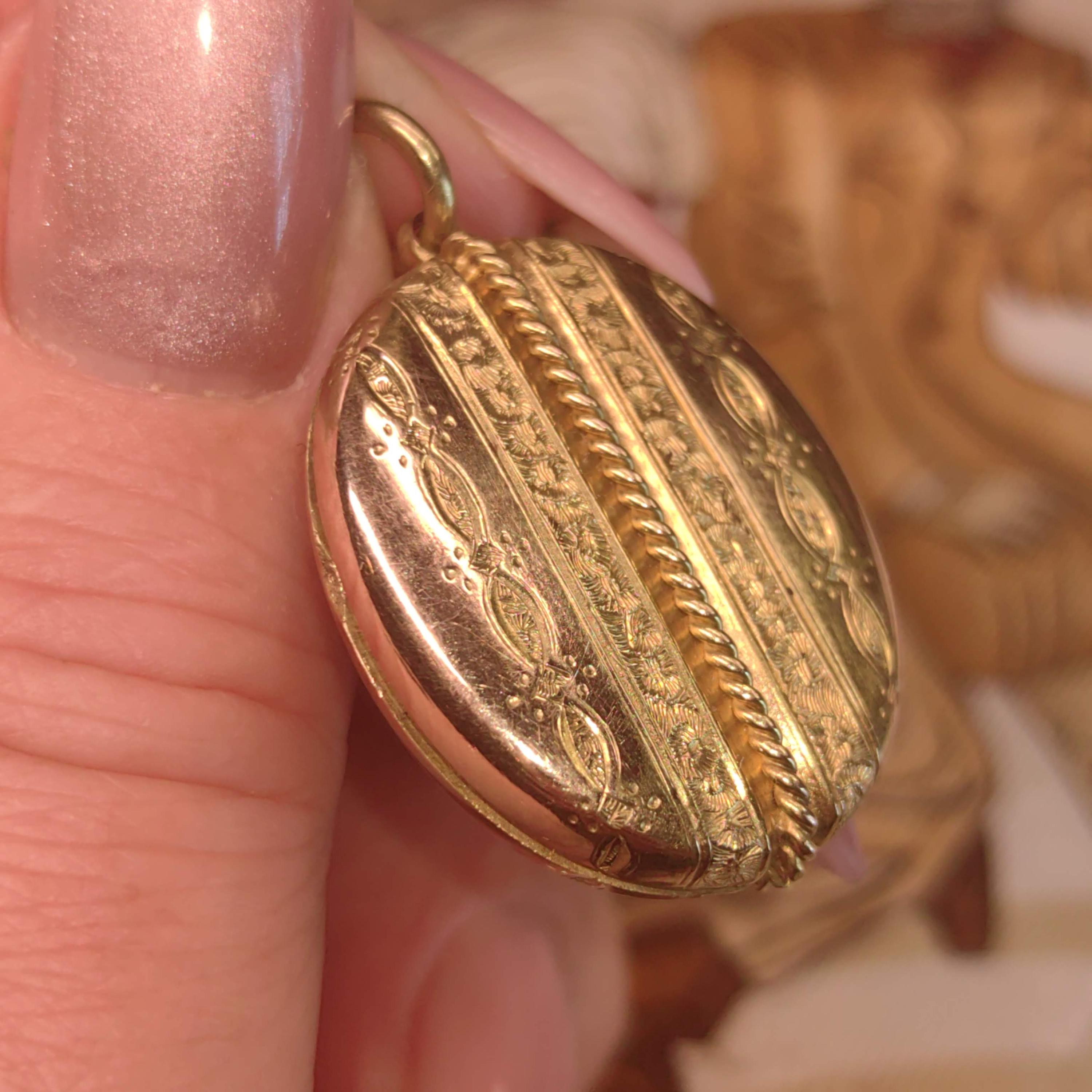 14k hallmarked Solid Yellow Gold Oval Locket Pendant Charm, Hand Chiselled Pattern Floral Vintage Antique 1880s Victorian Charm Pendant