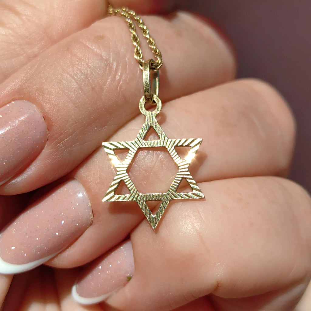 Vintage 14k Gold Star of David Pendant: Chiseled Judaica Charm