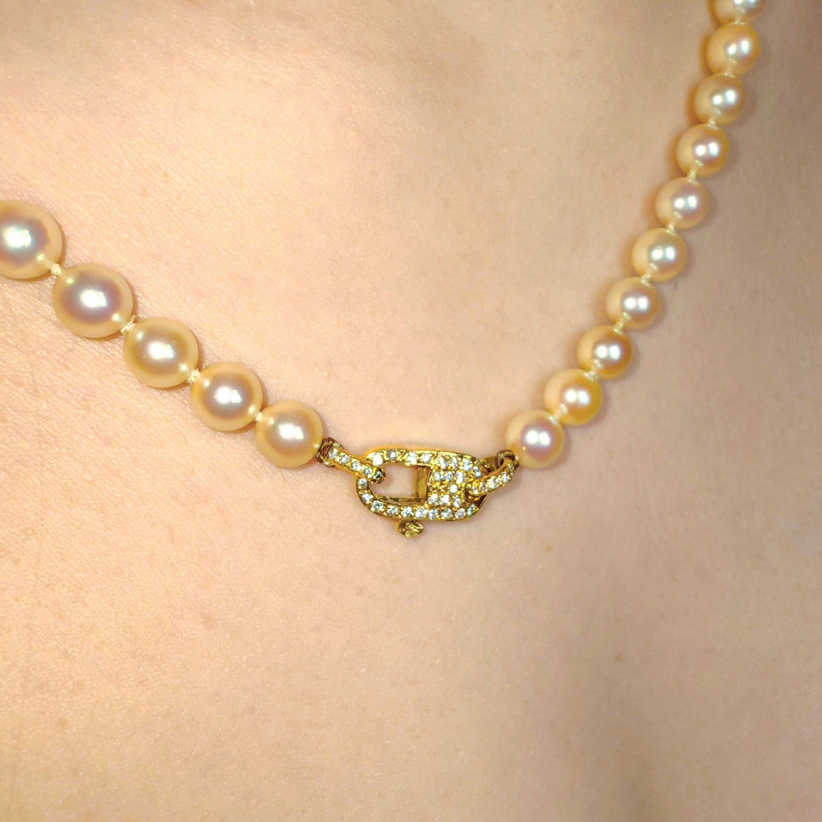 Vintage Pearl Beaded Necklace: 0.75 ct Diamond 18k Yellow Gold Lock