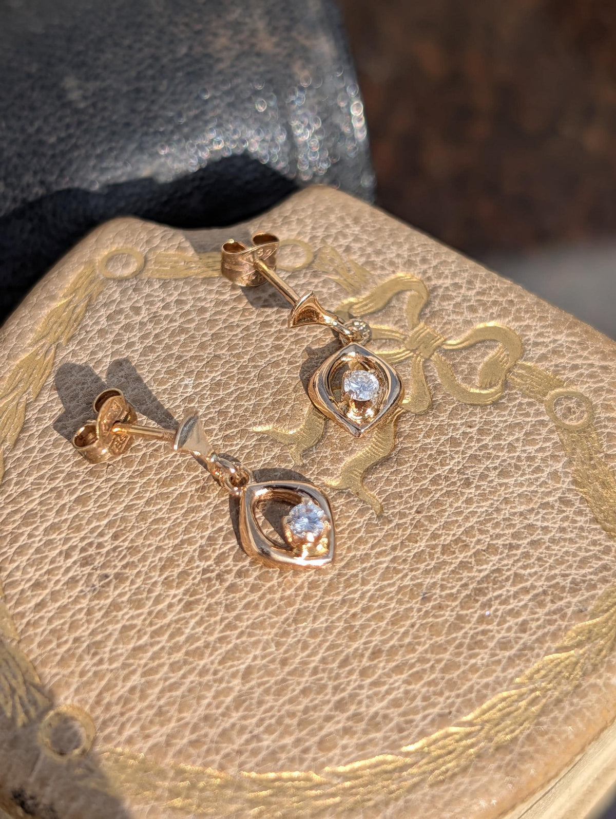 Vintage Natural Diamond 14k Solid Gold Geometric Circle Design Elegant Sleepers Earrings Gift for Her Present