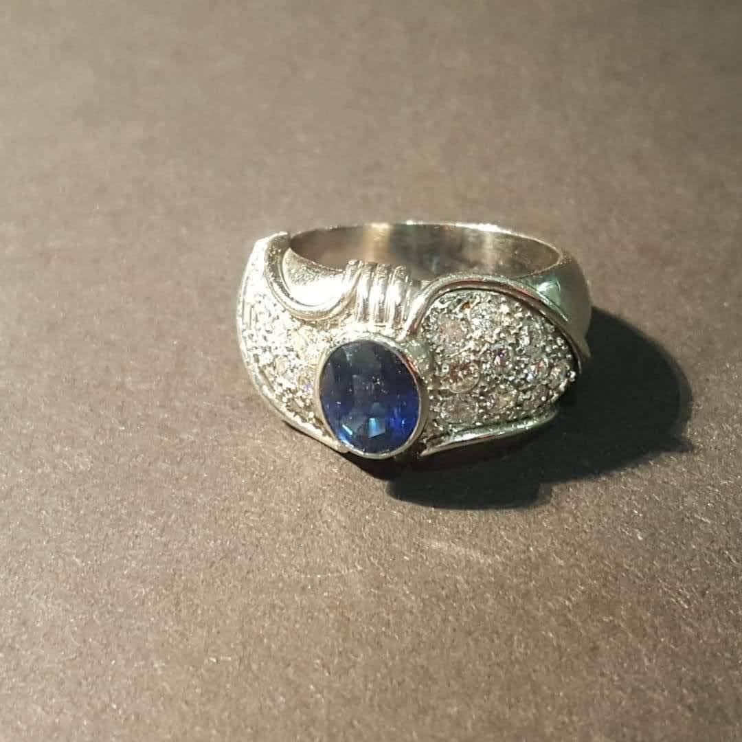 Sapphire ring