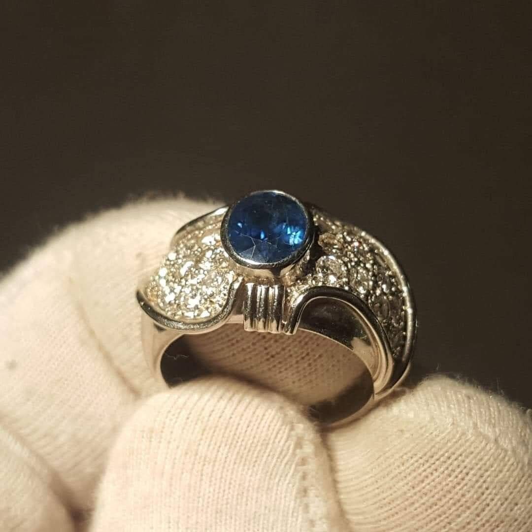 Sapphire ring